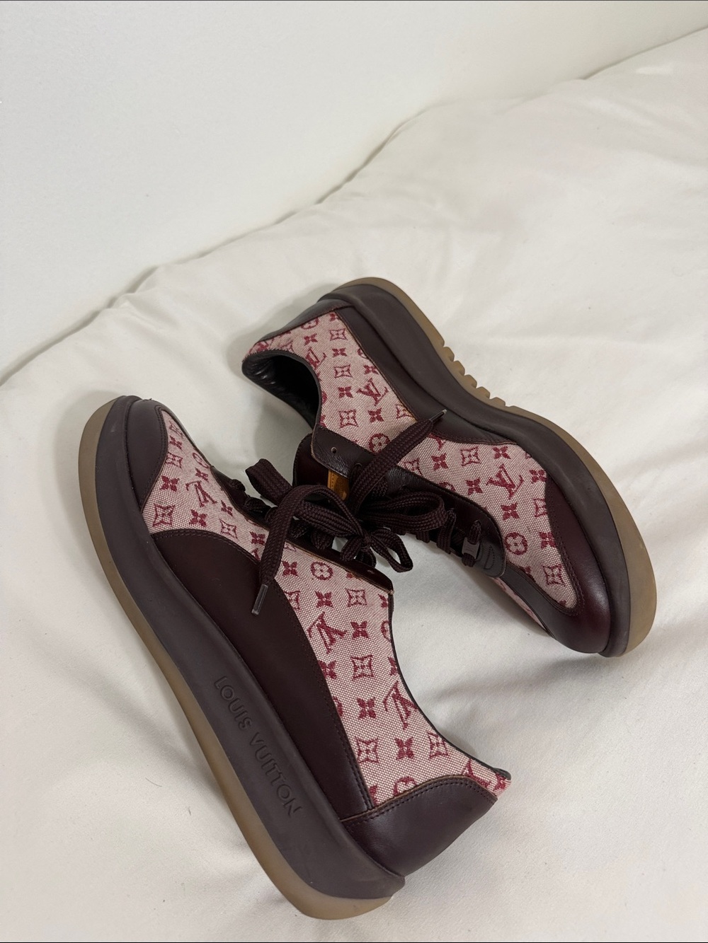 Louis Vuitton Monogram Sneakers - Size 40 EU / 9 US - Picture 4 of 5